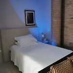 לינה וארוחת בוקר Casa Dilillo