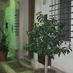 לינה וארוחת בוקר Casa Dilillo 3*